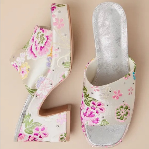 metallic floral platform heels - Picture 2 of 5